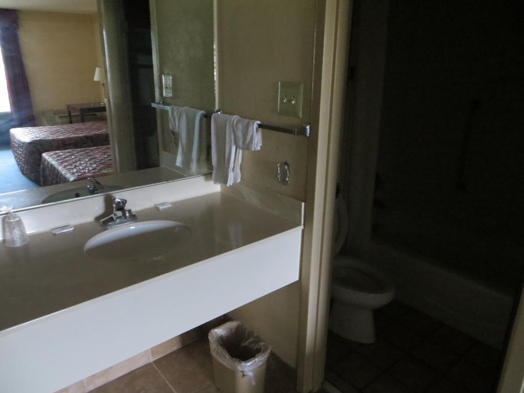 Budgetel Inn & Suites Macon Zewnętrze zdjęcie