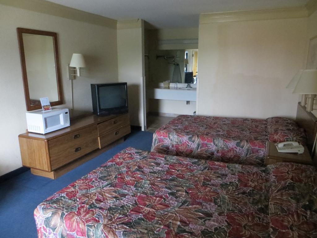 Budgetel Inn & Suites Macon Pokój zdjęcie